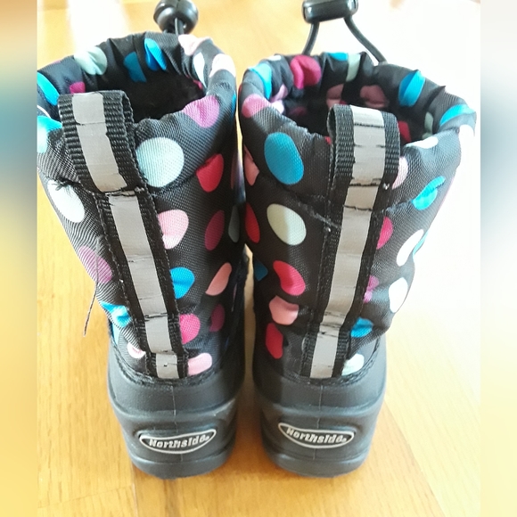 Toddler Size 6 girls winter boots - Picture 3 of 3